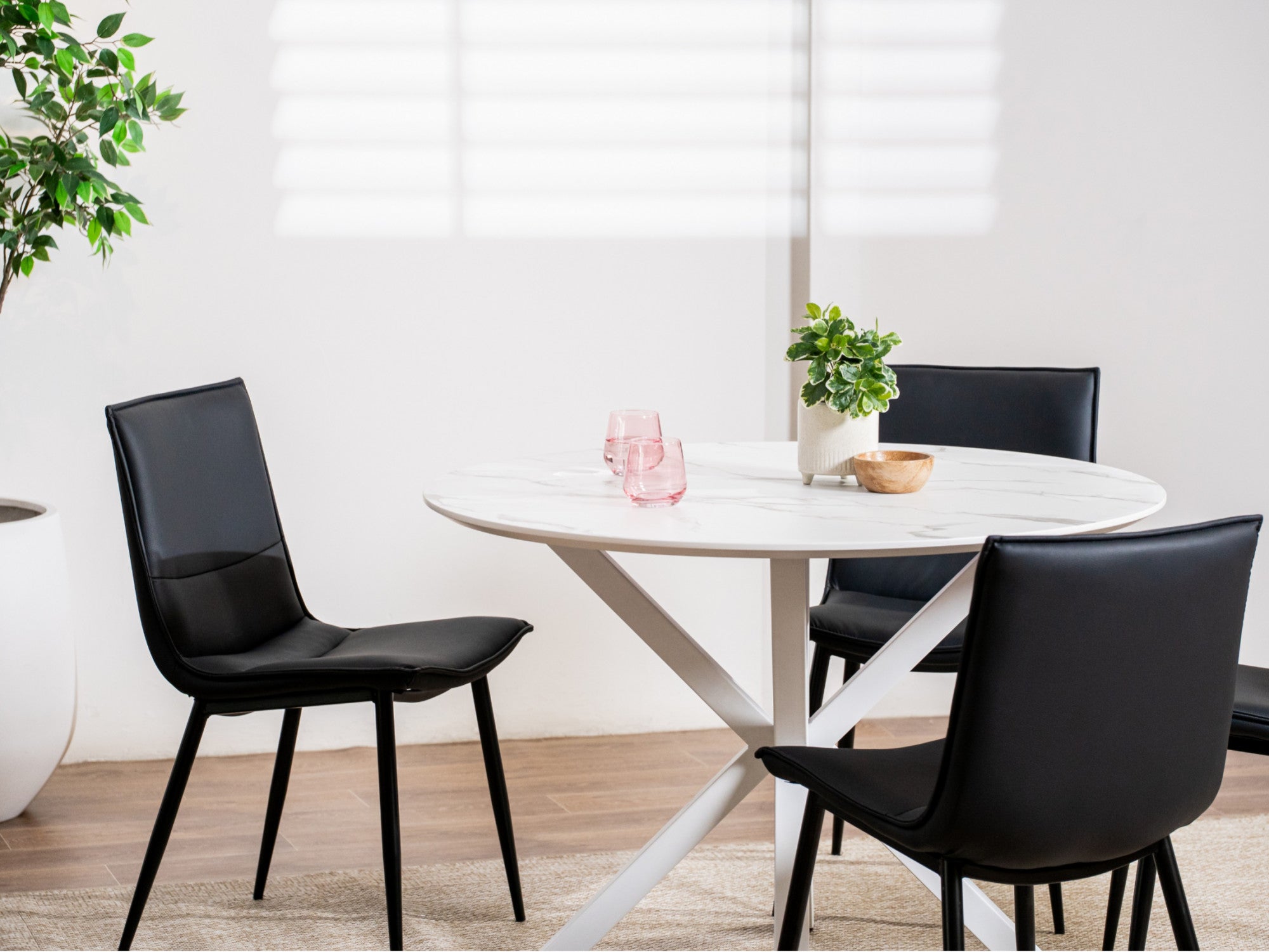Villa Round Dining Table – White Marble Effect | White Frame