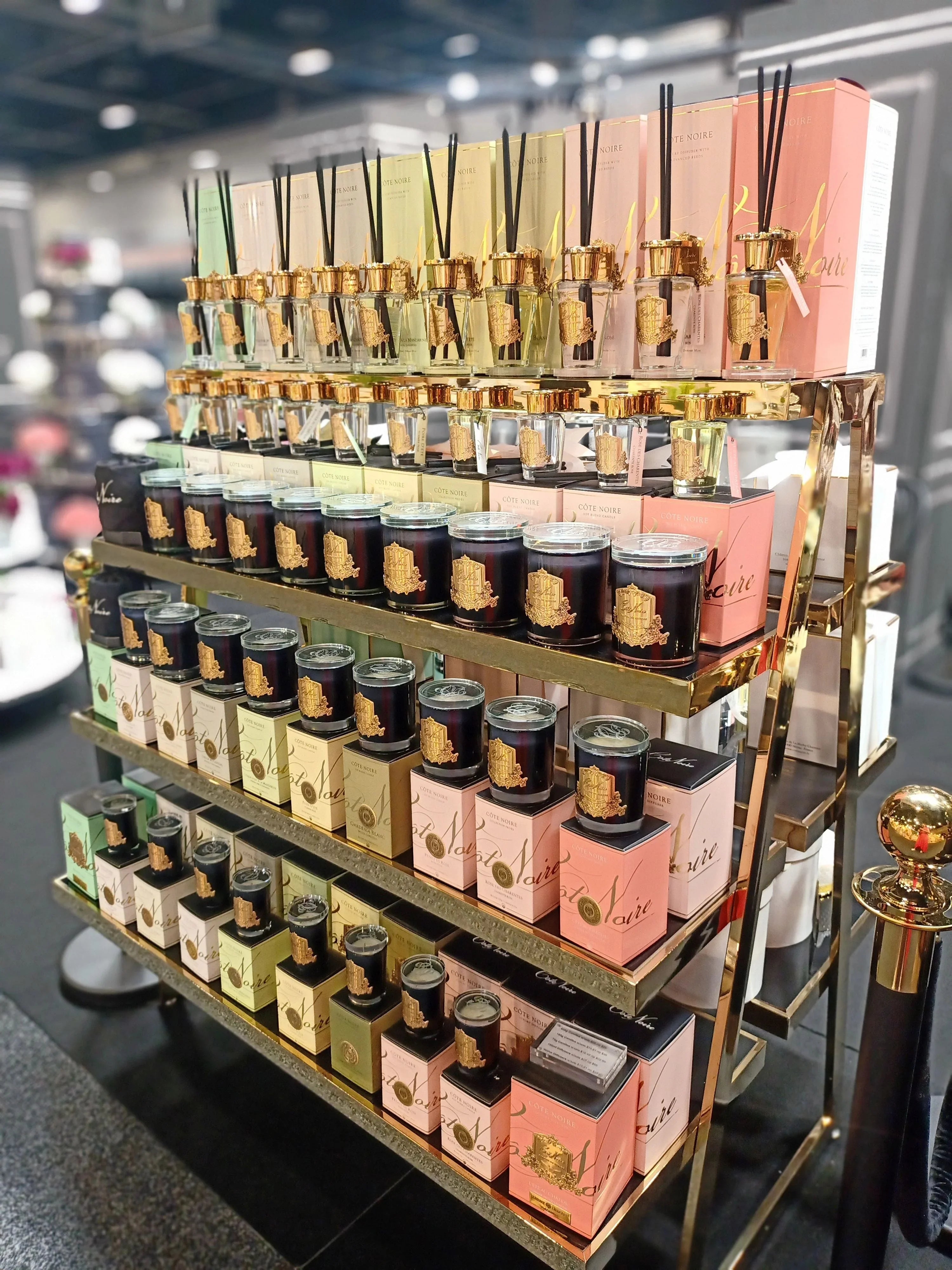Cote Noire-Persian Lime - Gold Badge Candles