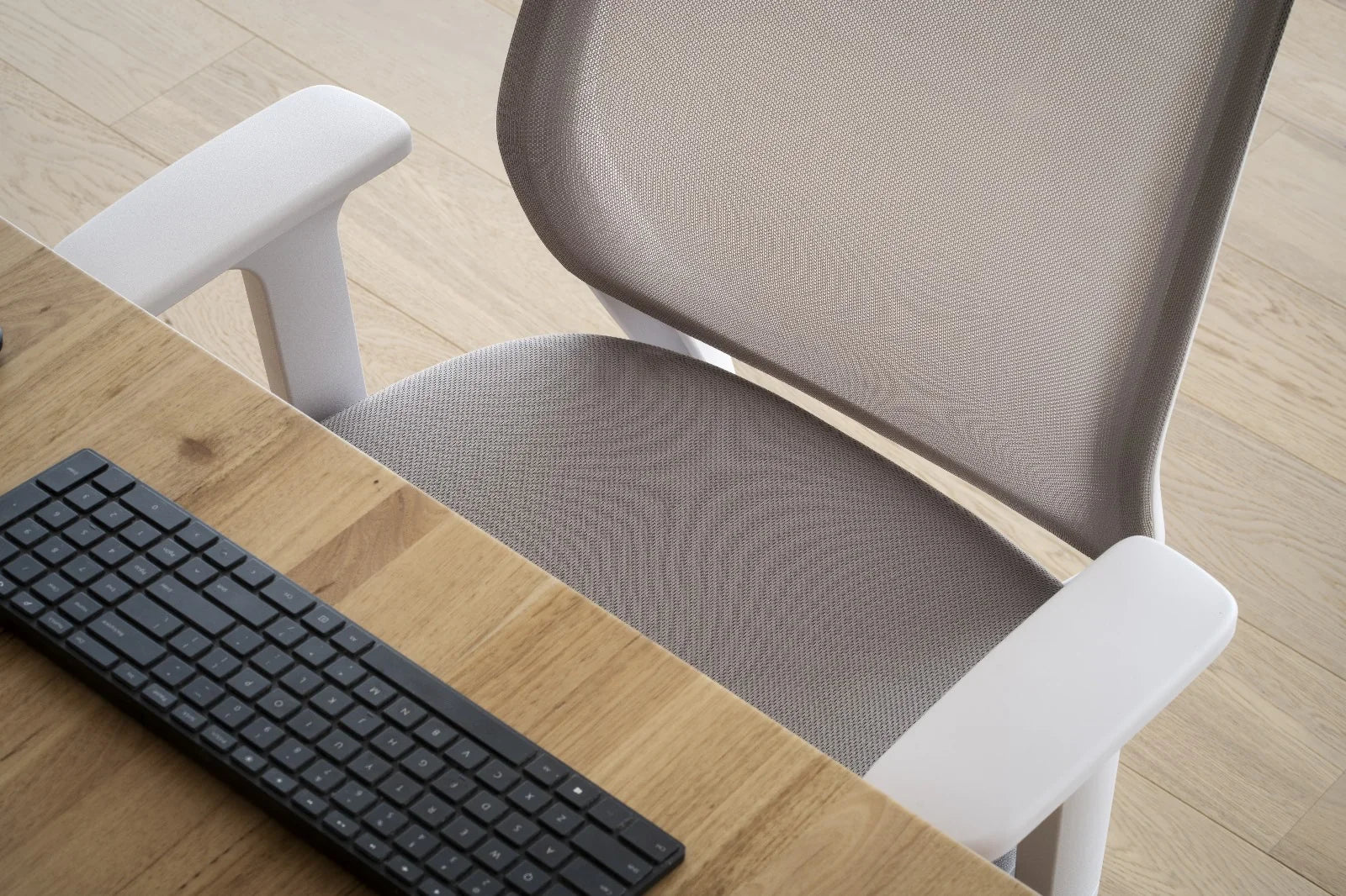 Artiss Office Mesh Chair Grey & white (Melbourne Only)