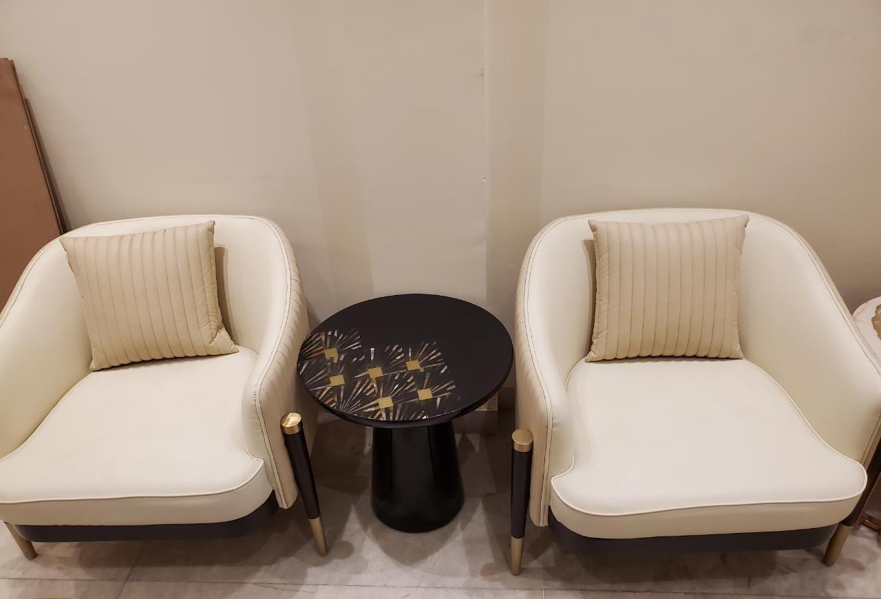 Oxford Arm Upholstered Chair Wth Wooden Legs - Furniture Castle