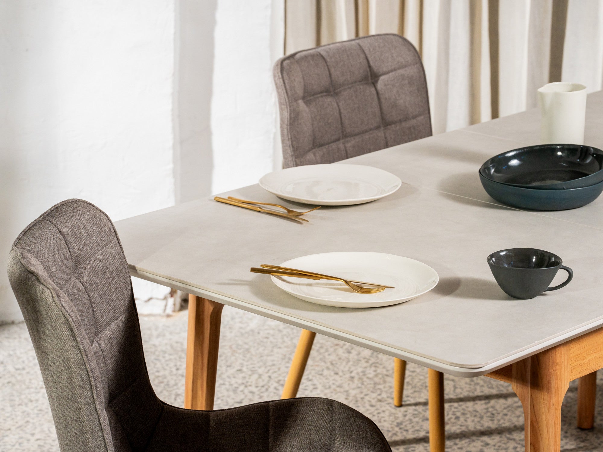 Norway Extension Dining Table – Light Grey Ceramic | Natural Timber Frame