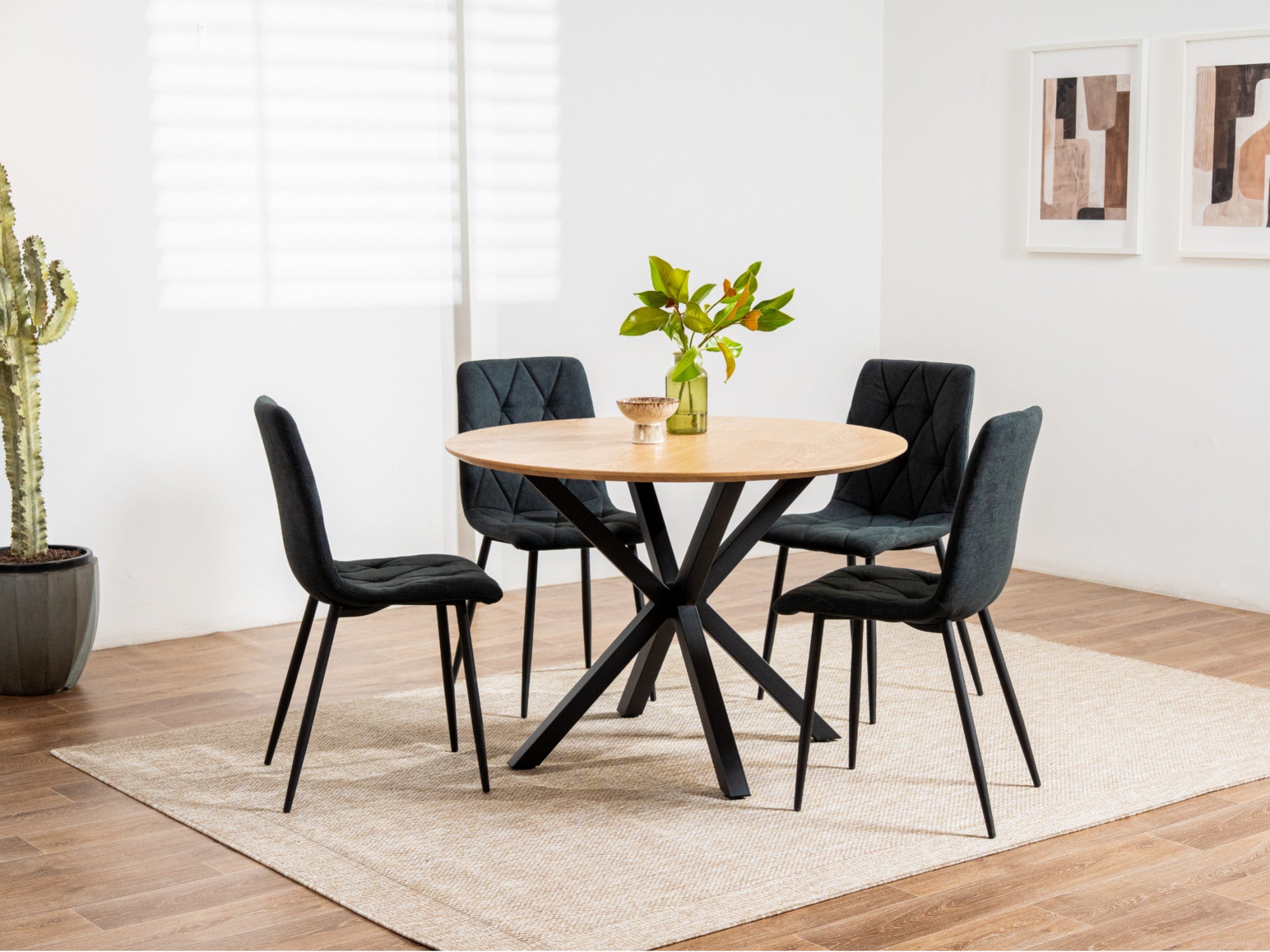 Villa Round Dining Table – Natural Ash | Black Frame