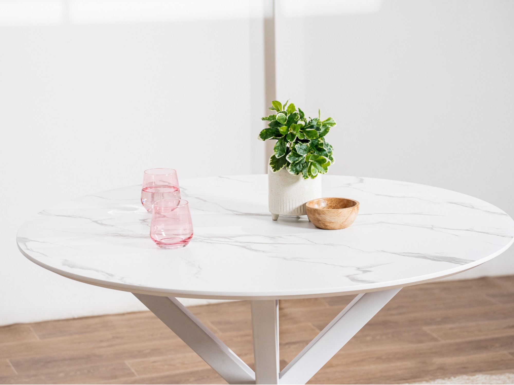 Villa Round Dining Table – White Marble Effect | White Frame