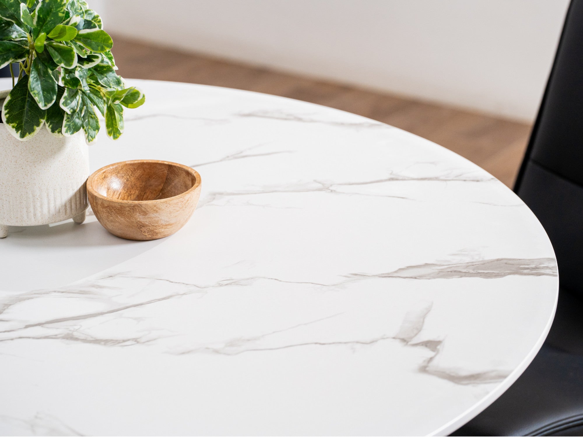 Villa Round Dining Table – White Marble Effect | White Frame