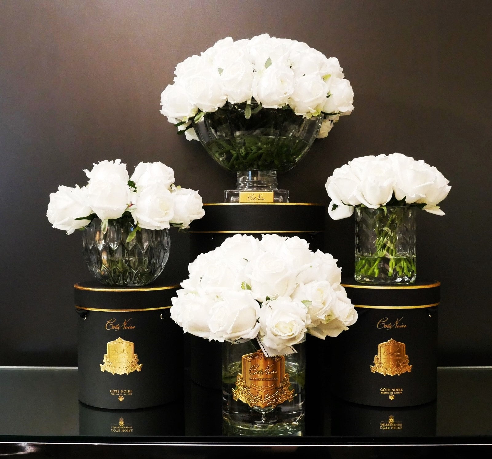 Cote Noire Luxury Centrepiece 37 Rose Bud Bouquet - White & Gold badge - CPRB11