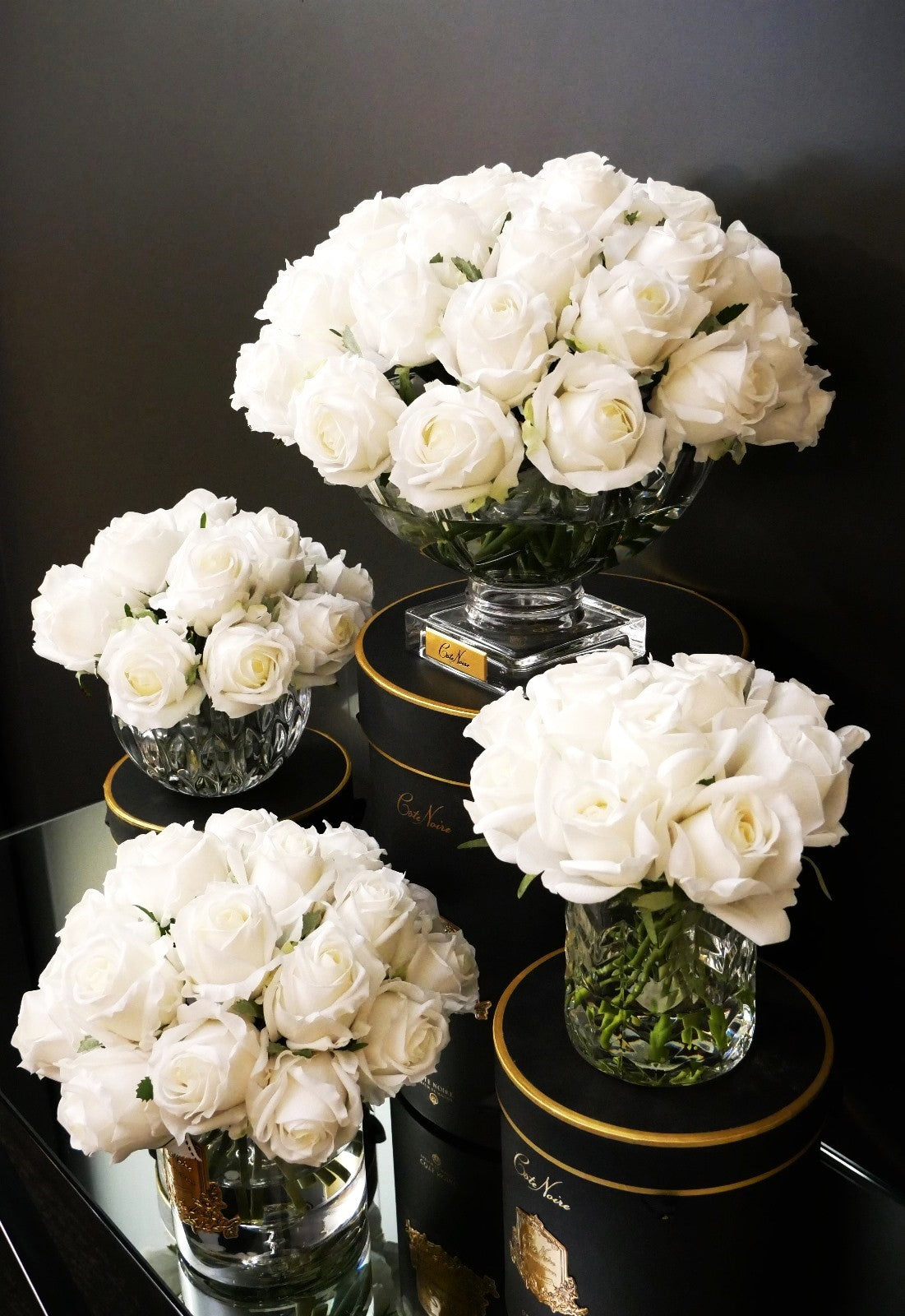 Cote Noire Luxury Grand Rose Bud Bouquet - White - Gold Badge - LRB11