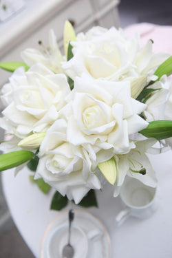 Cote Noire Luxury Lilies & Roses Bouquet - White - Silver Badge - LRL01