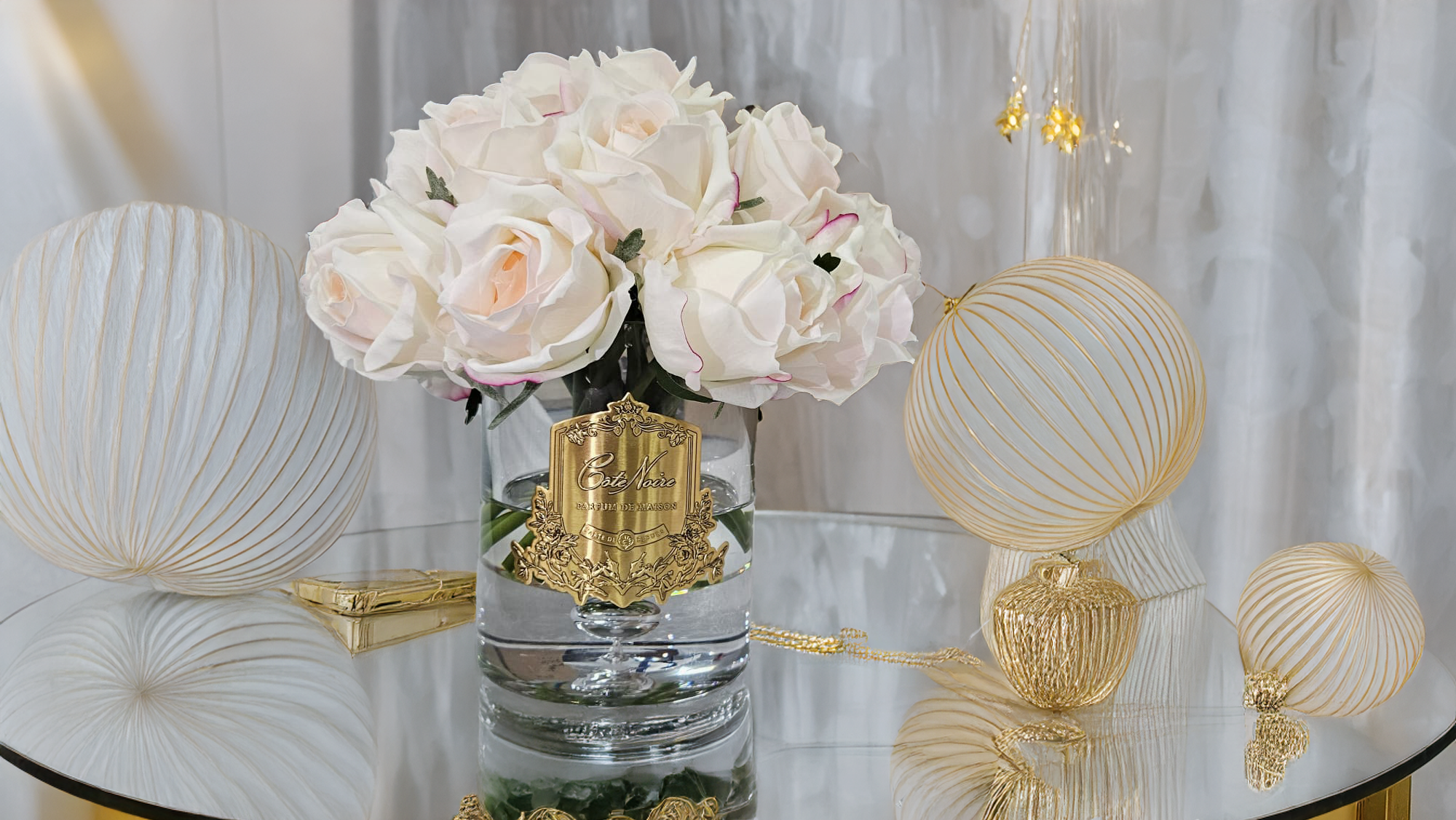 Cote Noire Luxury Grand Rose Bud Bouquet - Pink Blush - Gold Badge - LRB02