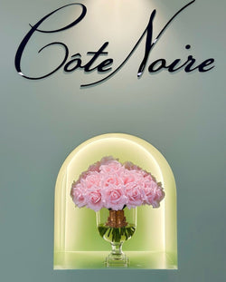Cote Noire Versailles French Rose Bouquet - French Pink with Gold Badge - VRB06