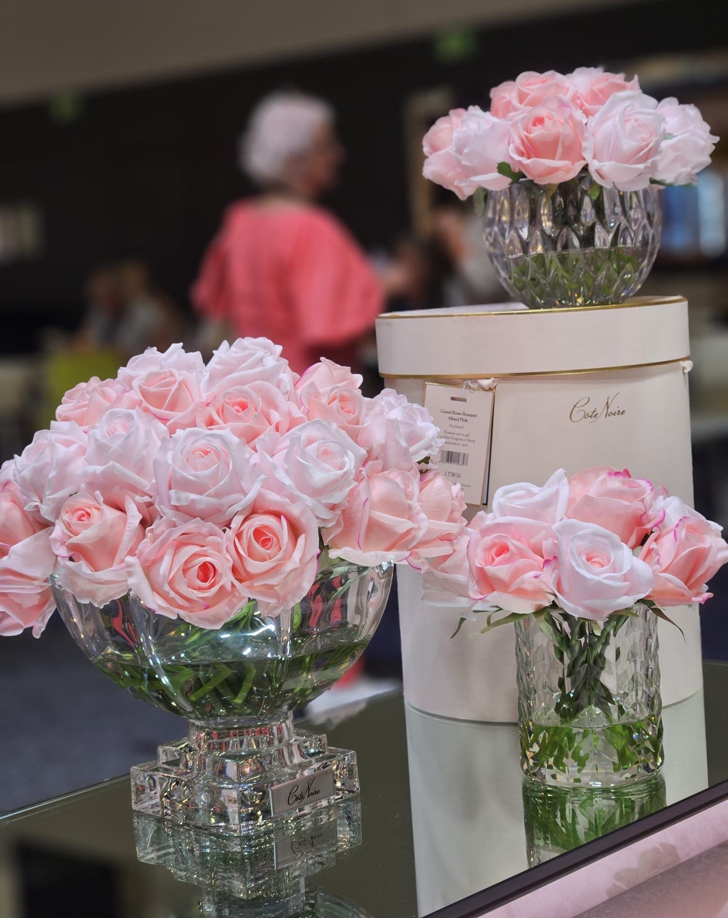 Cote Noire Luxury Round 13 Rose Bud Bouquet - Mixed Pink - RRB14