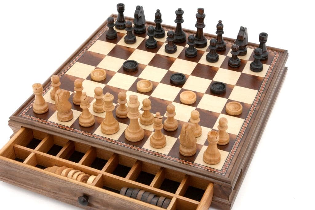 Dal Rossi Chess / checkers, walnut box, with drawers and chess piece compartments, 15