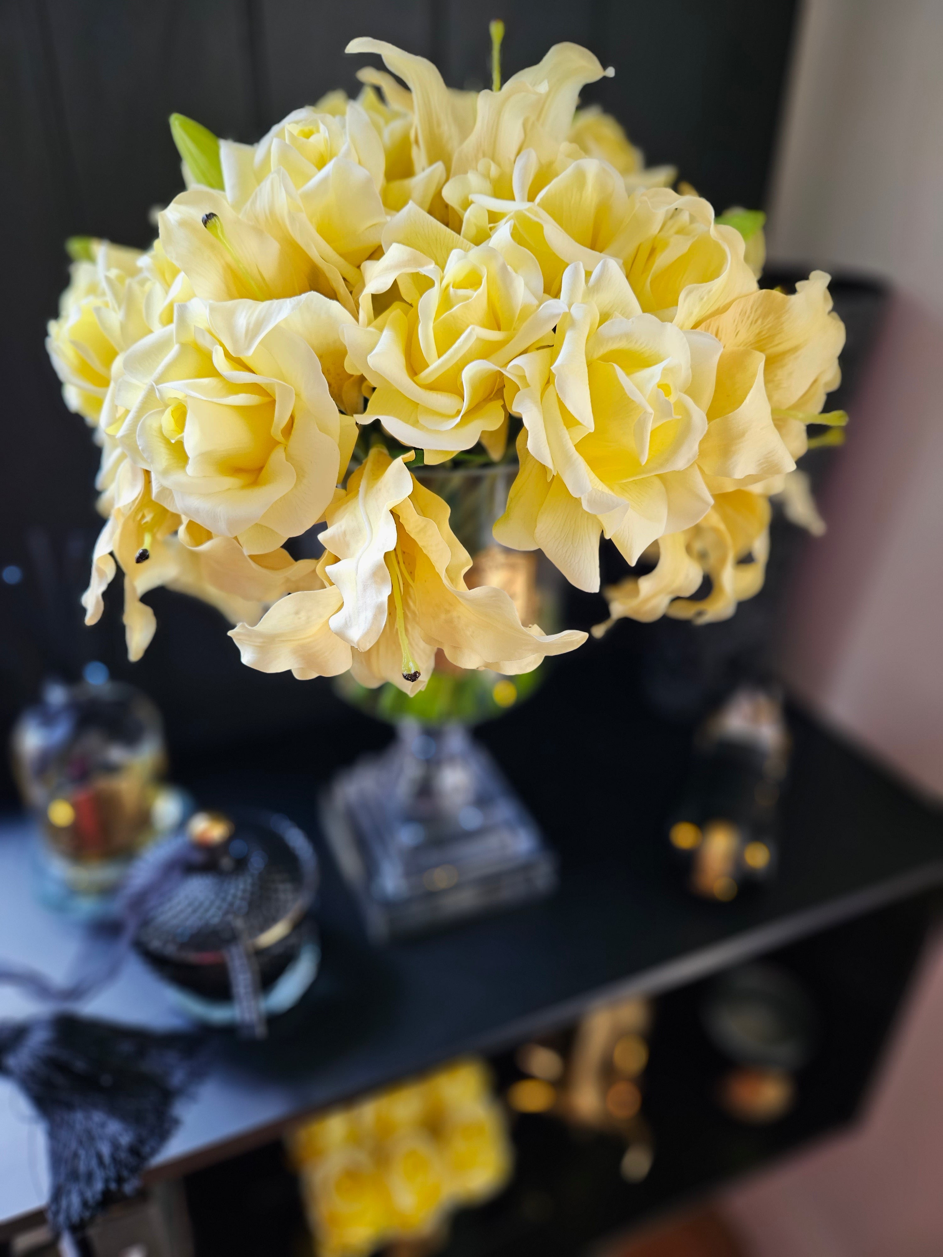 Cote Noire Versailles Lilies & Roses Bouquet - Gold & Ivory White - VLR08